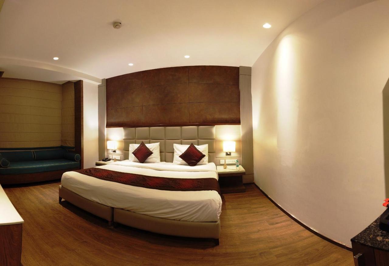 Lemonwood Suites By F9 Hotels - Trivoli Garden Chhatarpur New Delhi Exteriör bild