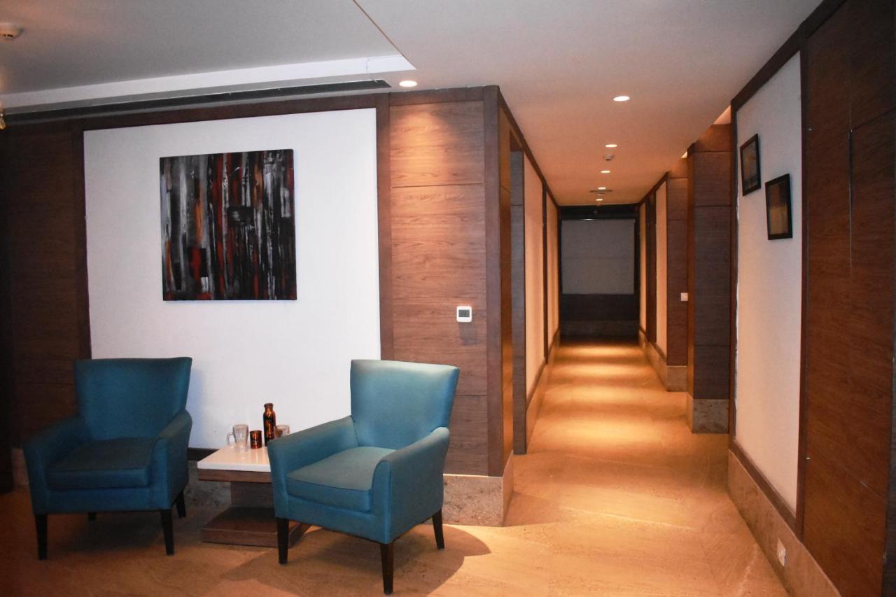 Lemonwood Suites By F9 Hotels - Trivoli Garden Chhatarpur New Delhi Exteriör bild