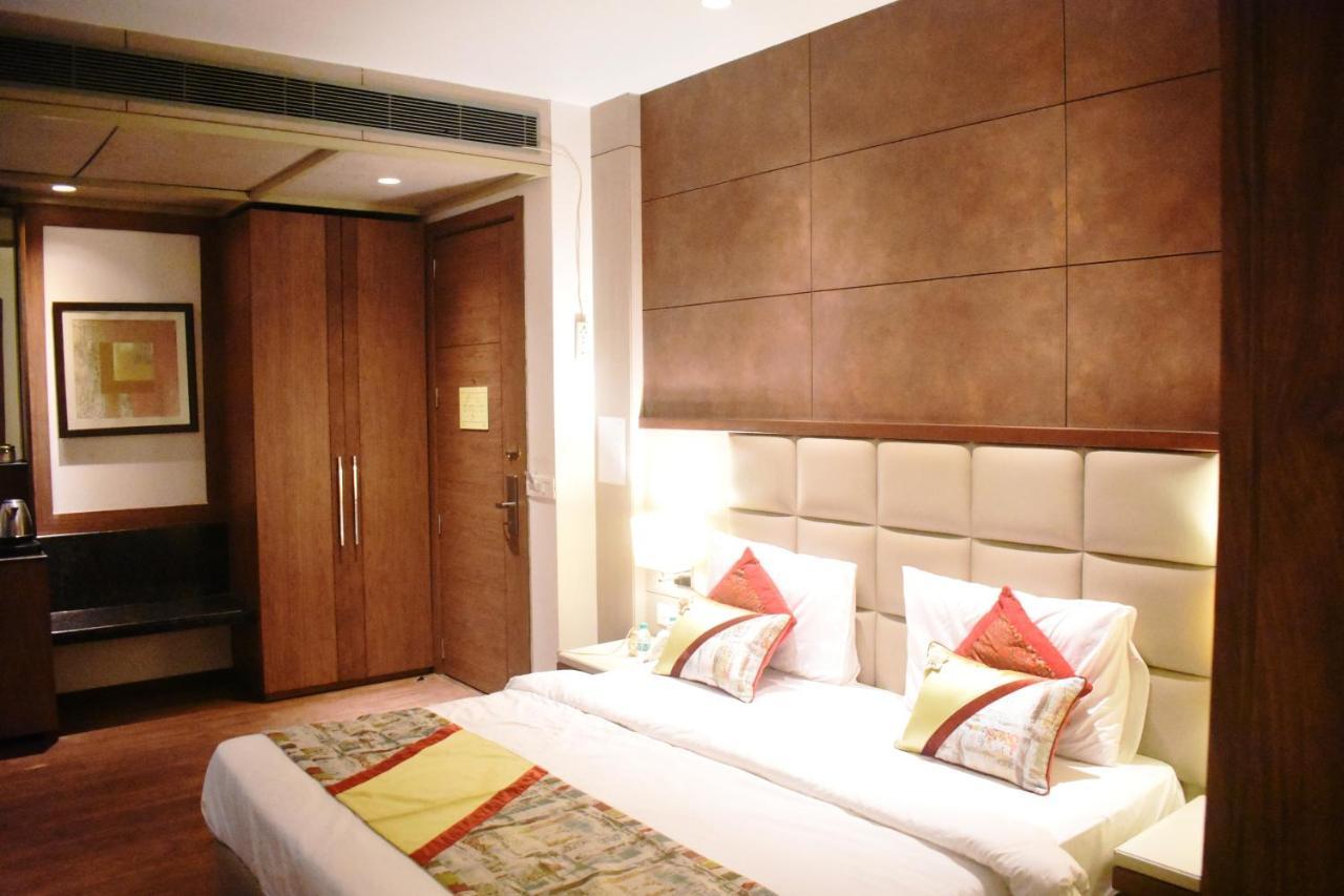 Lemonwood Suites By F9 Hotels - Trivoli Garden Chhatarpur New Delhi Exteriör bild
