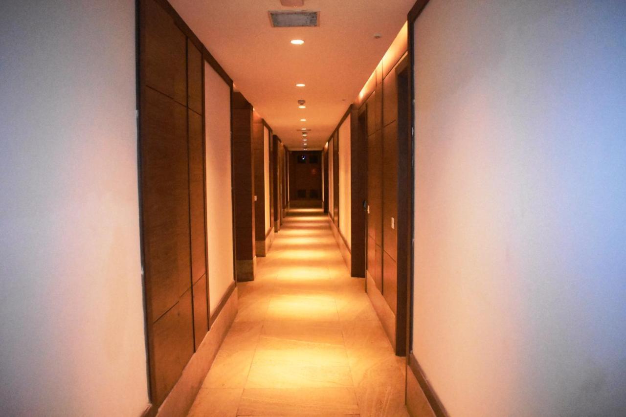 Lemonwood Suites By F9 Hotels - Trivoli Garden Chhatarpur New Delhi Exteriör bild