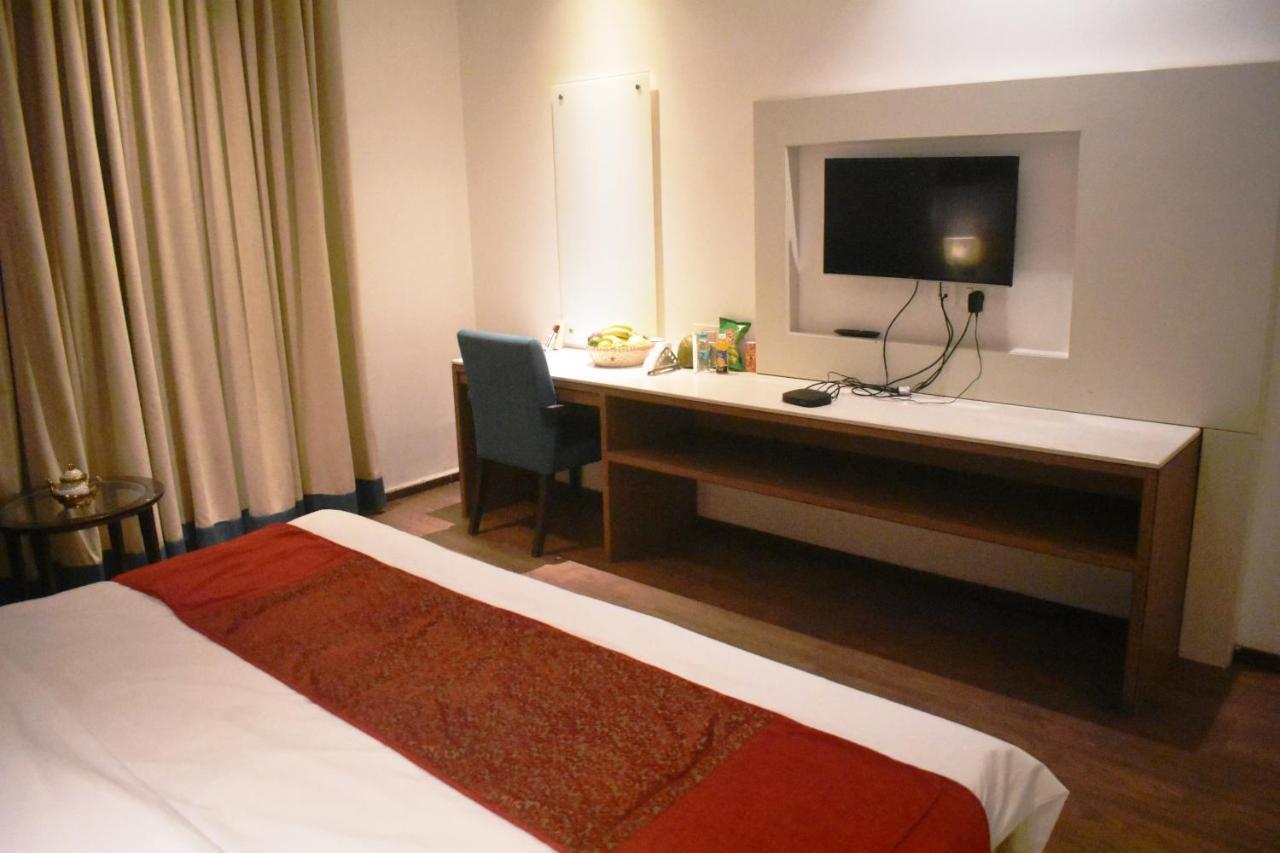 Lemonwood Suites By F9 Hotels - Trivoli Garden Chhatarpur New Delhi Exteriör bild