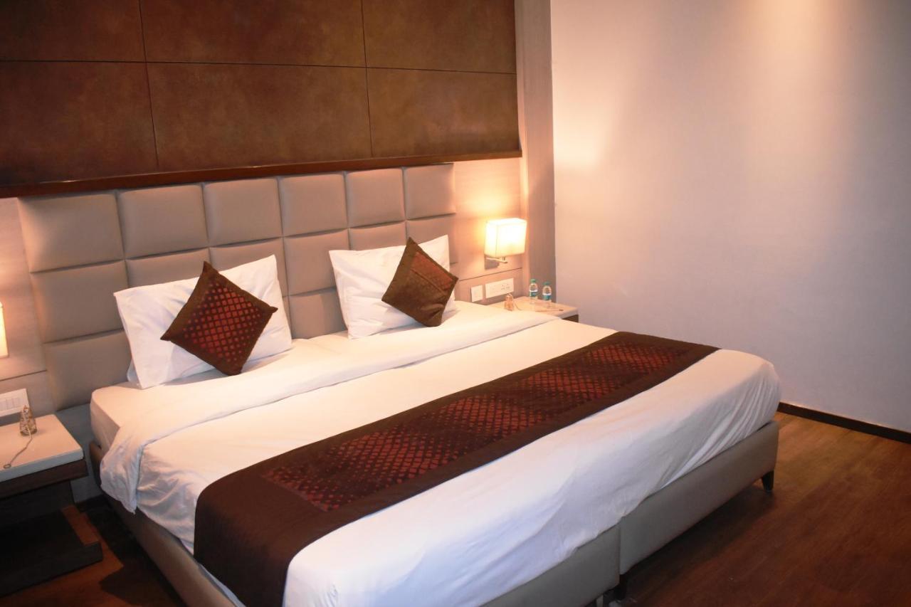 Lemonwood Suites By F9 Hotels - Trivoli Garden Chhatarpur New Delhi Exteriör bild