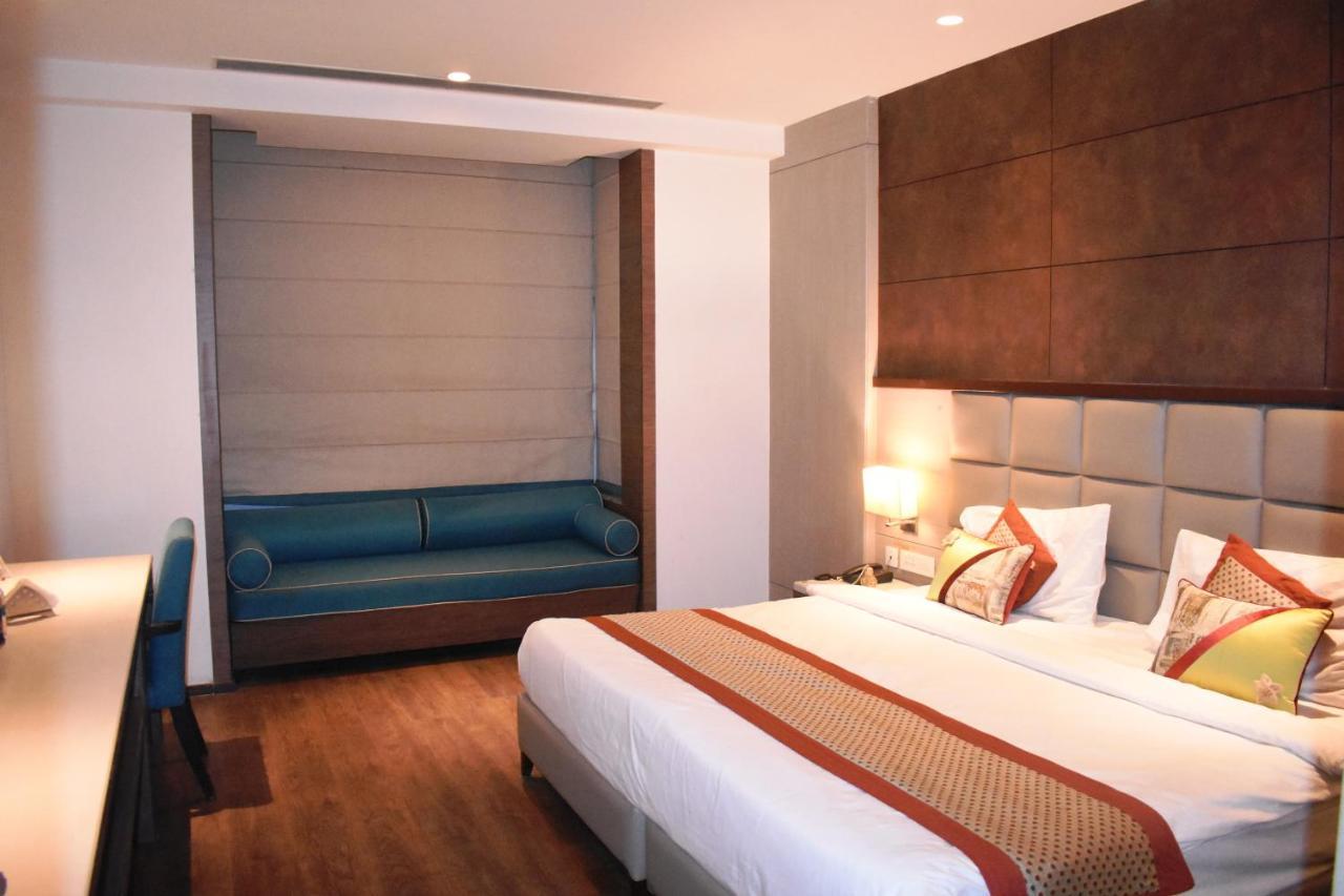 Lemonwood Suites By F9 Hotels - Trivoli Garden Chhatarpur New Delhi Exteriör bild