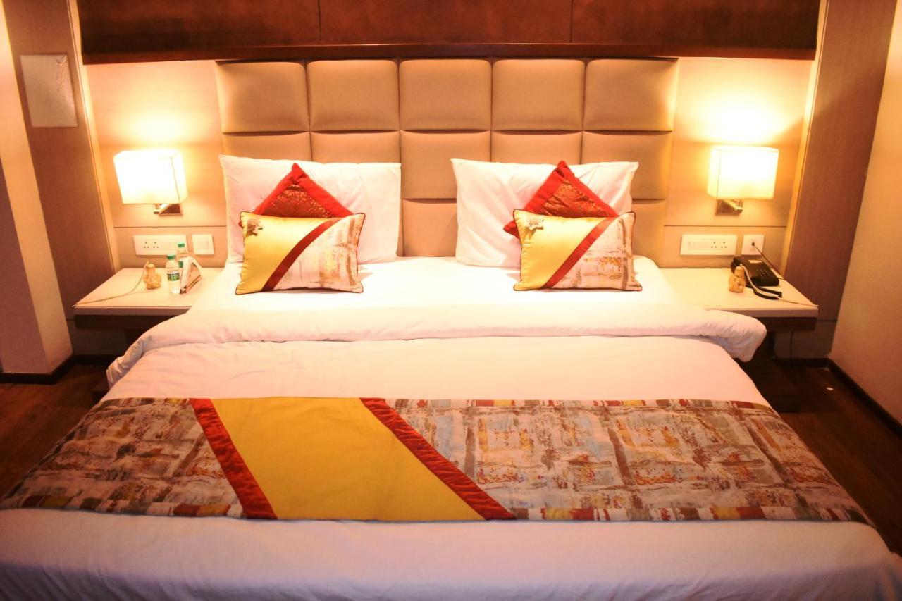 Lemonwood Suites By F9 Hotels - Trivoli Garden Chhatarpur New Delhi Exteriör bild