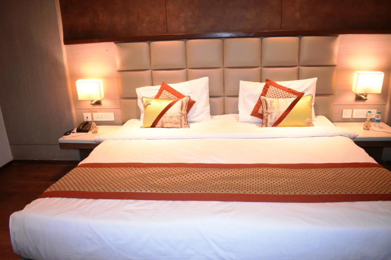 Lemonwood Suites By F9 Hotels - Trivoli Garden Chhatarpur New Delhi Exteriör bild