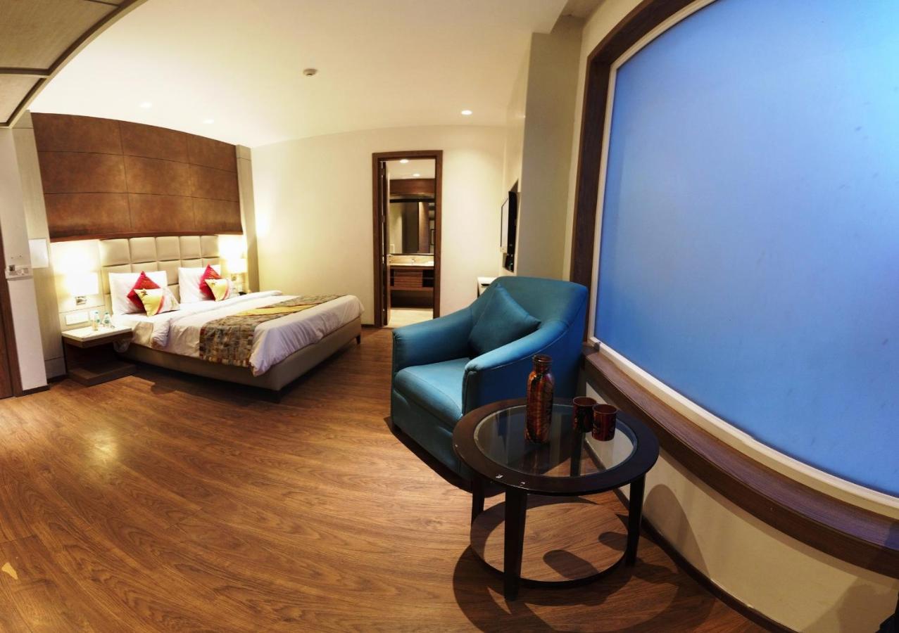 Lemonwood Suites By F9 Hotels - Trivoli Garden Chhatarpur New Delhi Exteriör bild