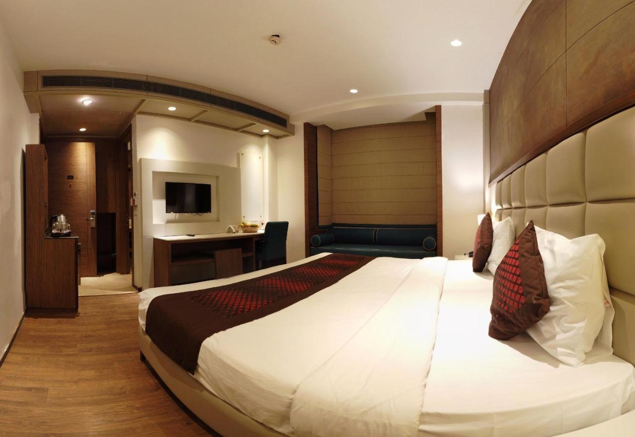 Lemonwood Suites By F9 Hotels - Trivoli Garden Chhatarpur New Delhi Exteriör bild