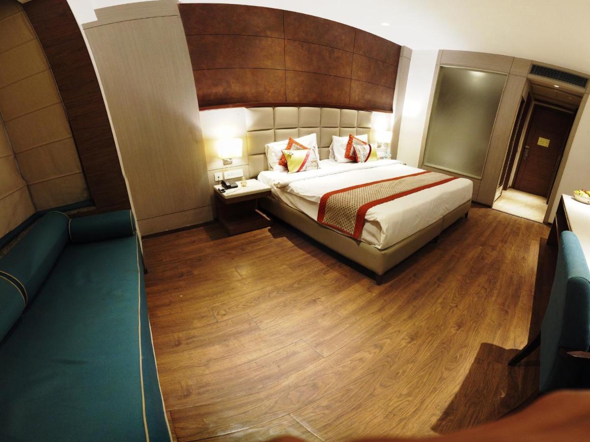 Lemonwood Suites By F9 Hotels - Trivoli Garden Chhatarpur New Delhi Exteriör bild