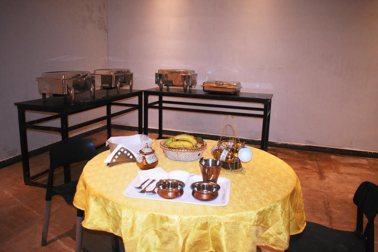 Lemonwood Suites By F9 Hotels - Trivoli Garden Chhatarpur New Delhi Exteriör bild