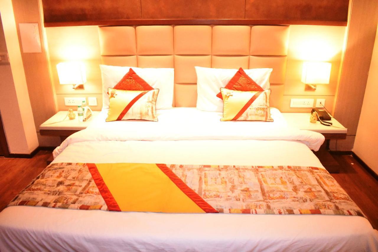 Lemonwood Suites By F9 Hotels - Trivoli Garden Chhatarpur New Delhi Exteriör bild