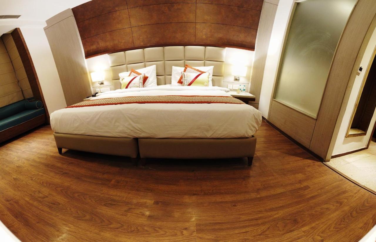 Lemonwood Suites By F9 Hotels - Trivoli Garden Chhatarpur New Delhi Exteriör bild