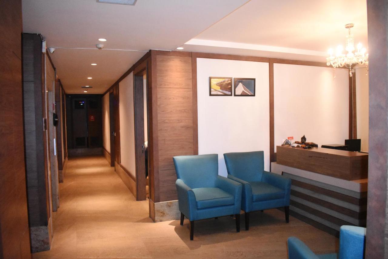 Lemonwood Suites By F9 Hotels - Trivoli Garden Chhatarpur New Delhi Exteriör bild