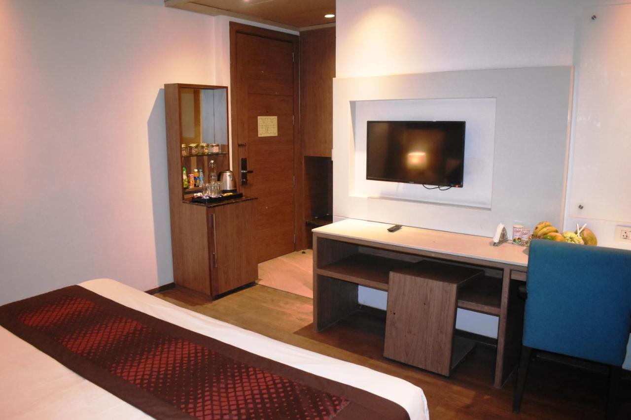 Lemonwood Suites By F9 Hotels - Trivoli Garden Chhatarpur New Delhi Exteriör bild