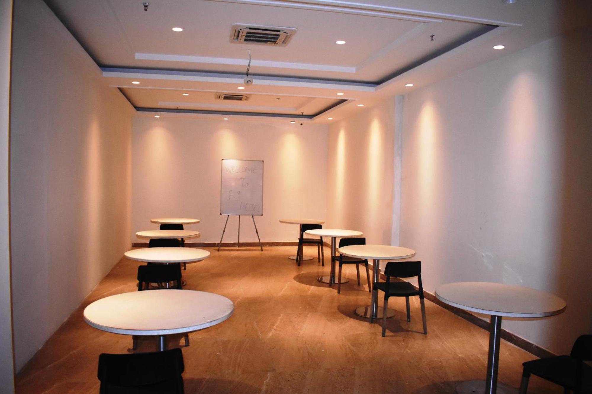 Lemonwood Suites By F9 Hotels - Trivoli Garden Chhatarpur New Delhi Exteriör bild